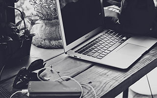 开云体育下载-自动驾驶科技加入F1赛场引发热议，自动驾驶大赛第一名